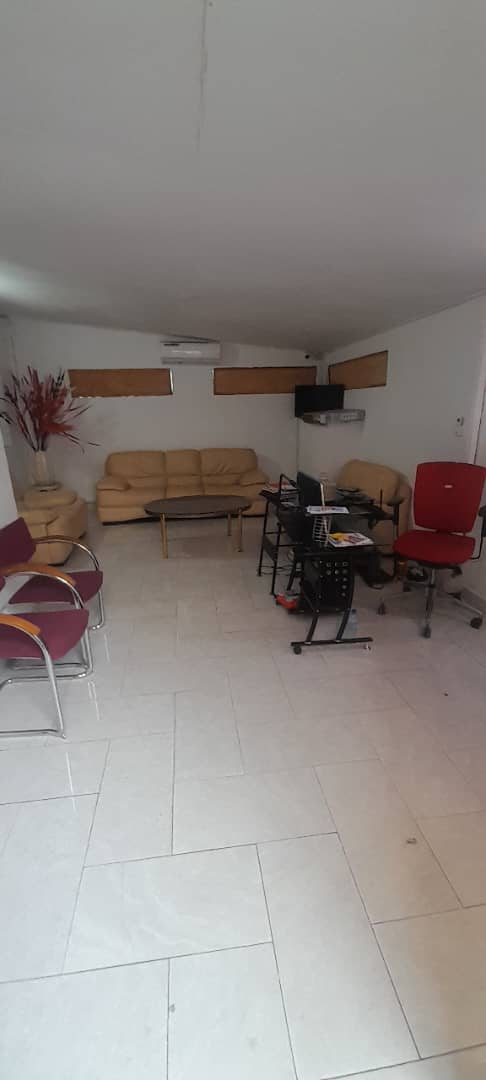 Villa 4 pièces à louer – idéale pour habitation ou bureaux