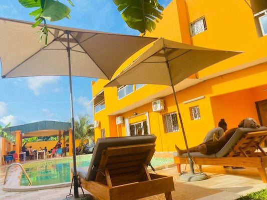 Hôtel de Standing avec Piscine – Bonoua, Quartier Château
