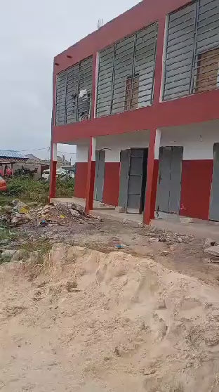 Immeuble R+1 Neuf avec Magasins – Anyama (Face au CAFOP d’Abidjan)